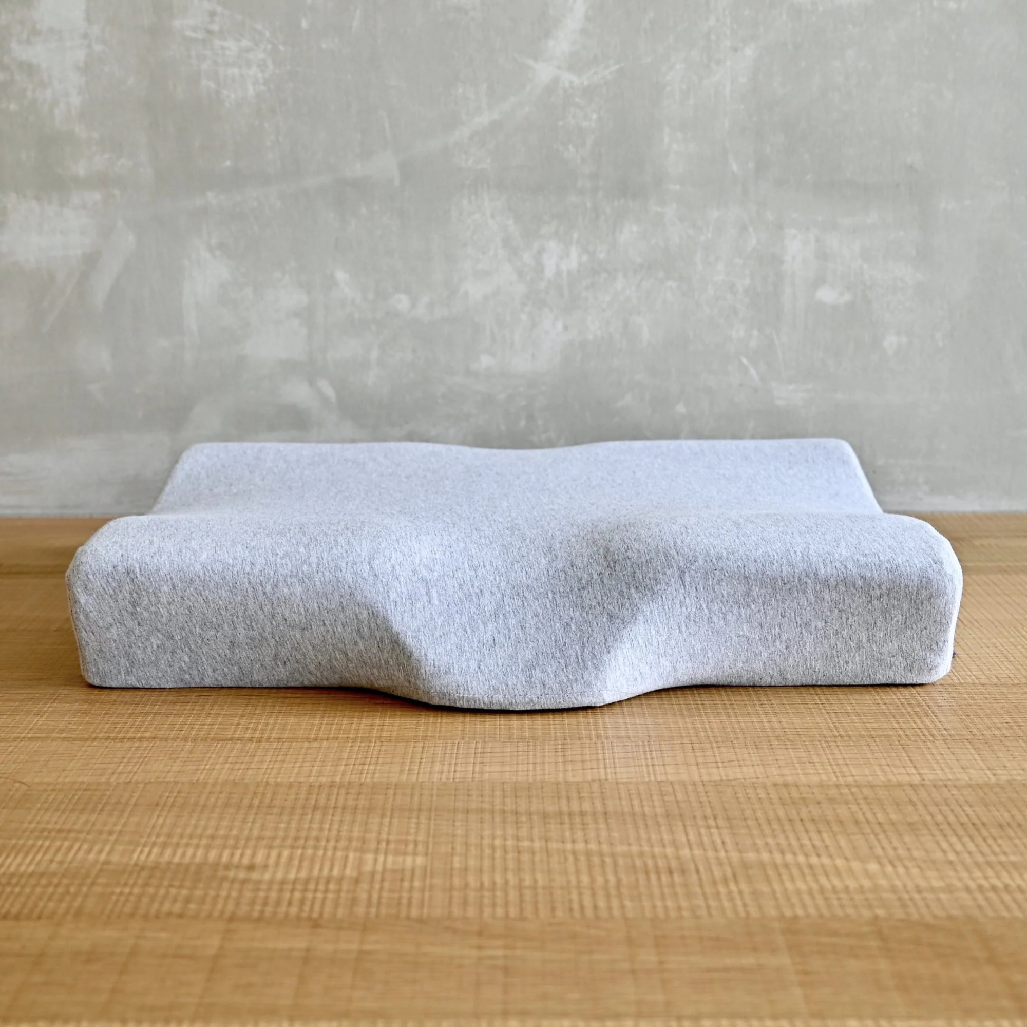 Neck Relief Ergonomic Cervical Pillow - Image 3
