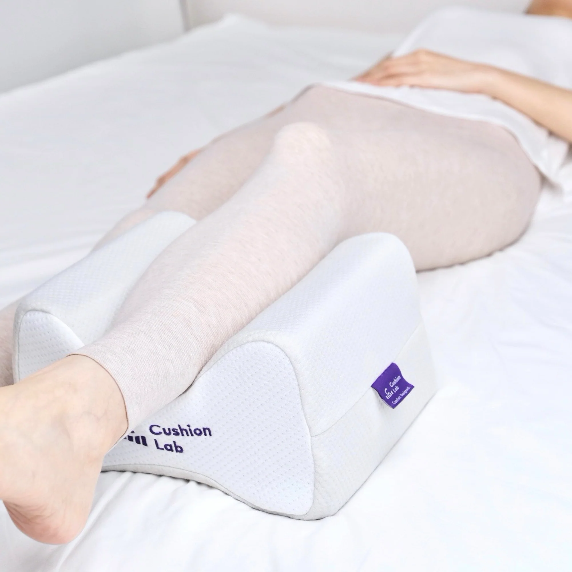 Side Sleeper Knee Pillow - Image 5